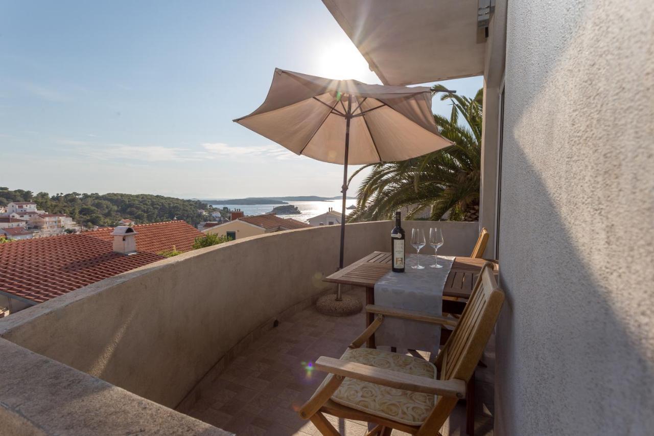 Apartman Lucy Hvar Town Esterno foto