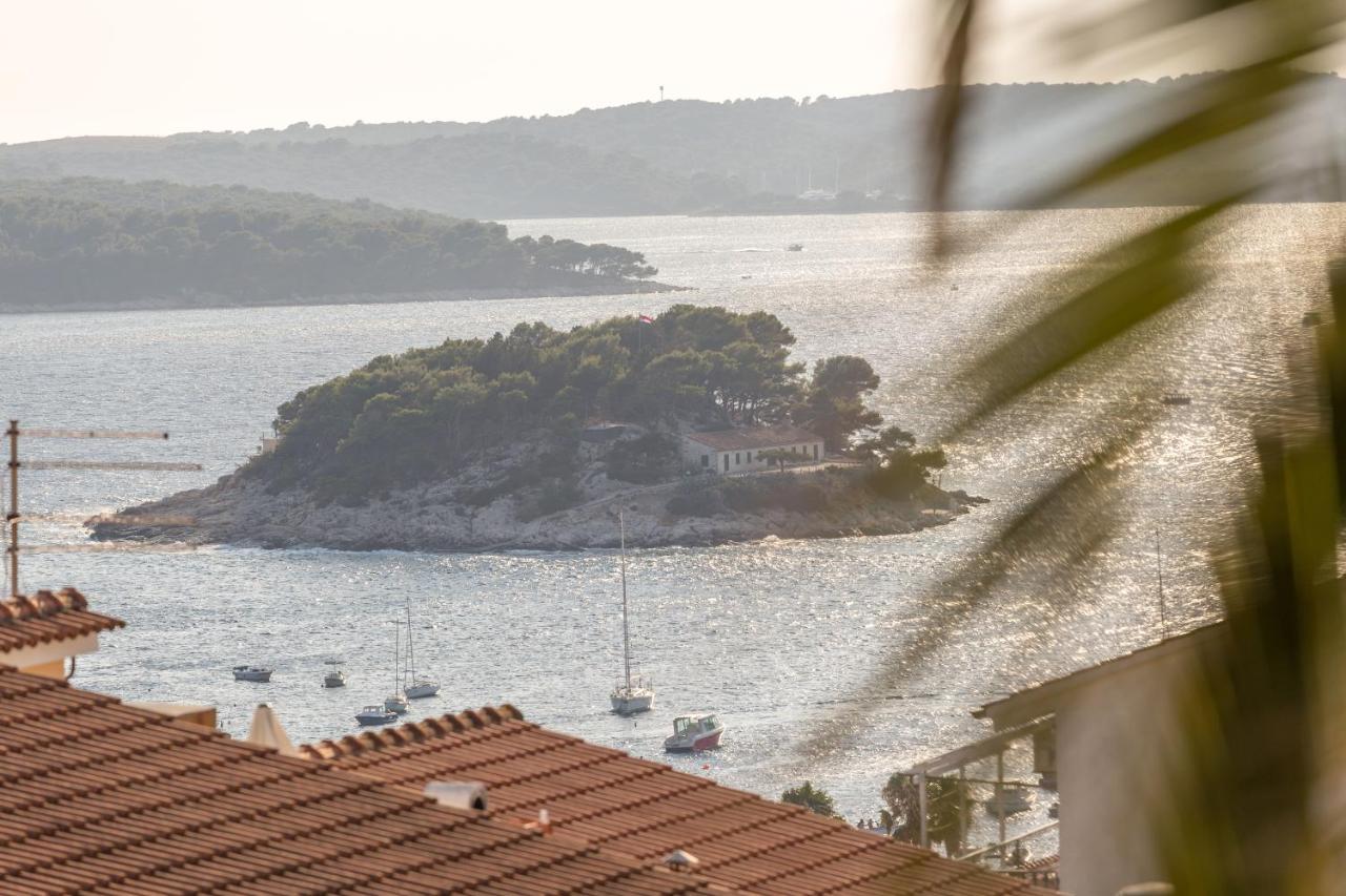 Apartman Lucy Hvar Town Esterno foto