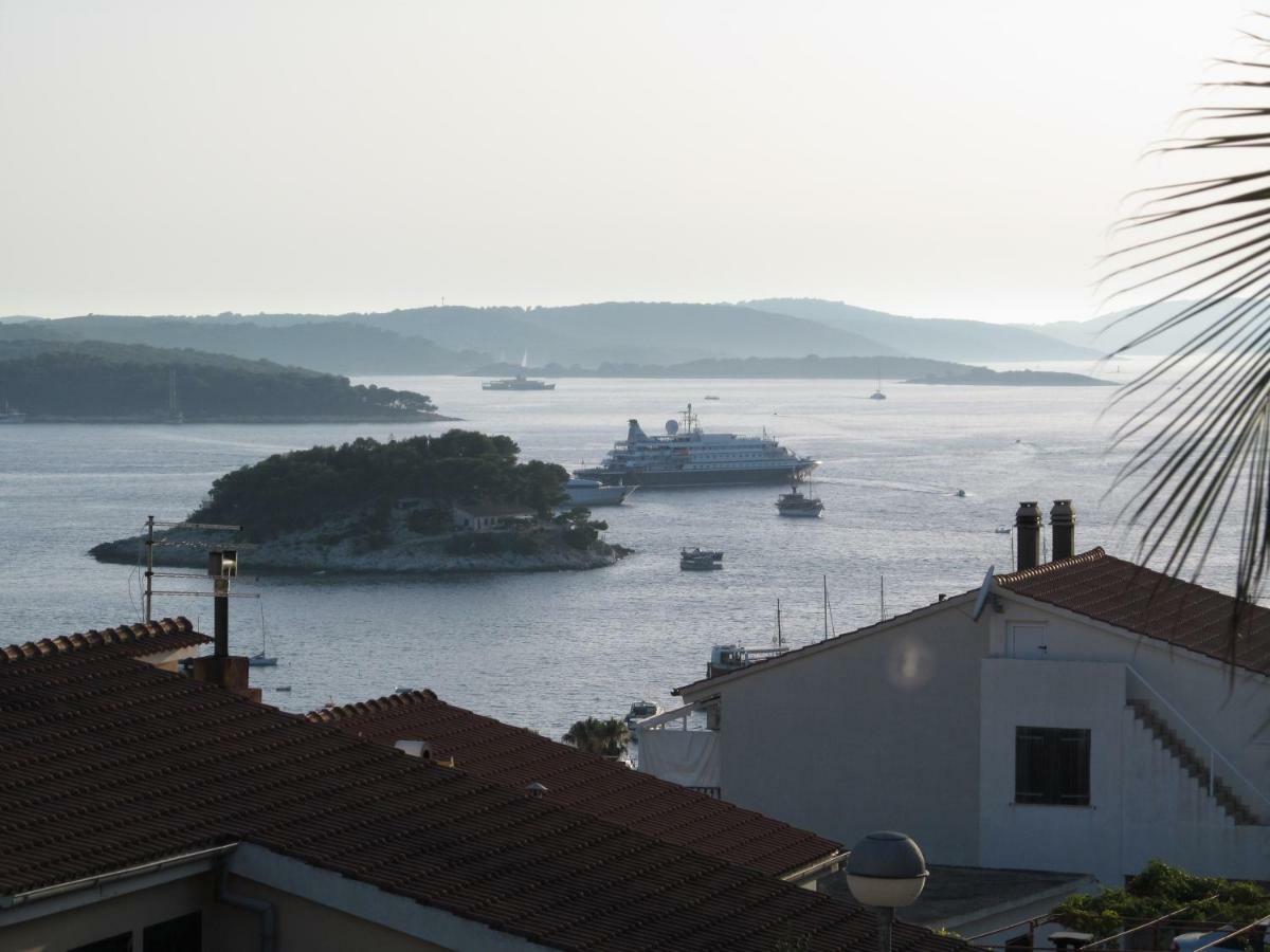 Apartman Lucy Hvar Town Esterno foto